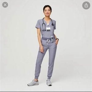 Figs scrub set in Vapor blue